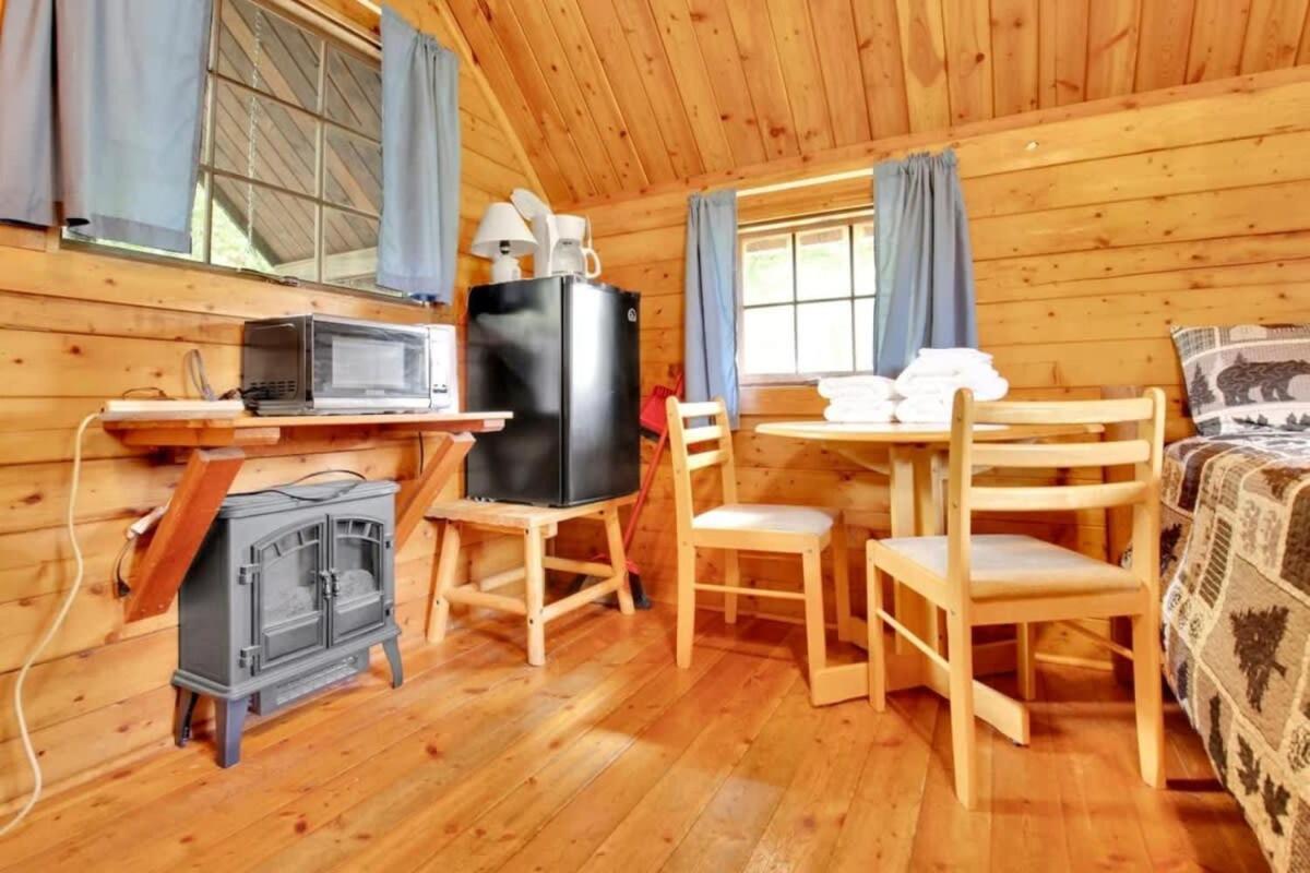 Rustic Cabin With Pool Access Bloomington Dış mekan fotoğraf