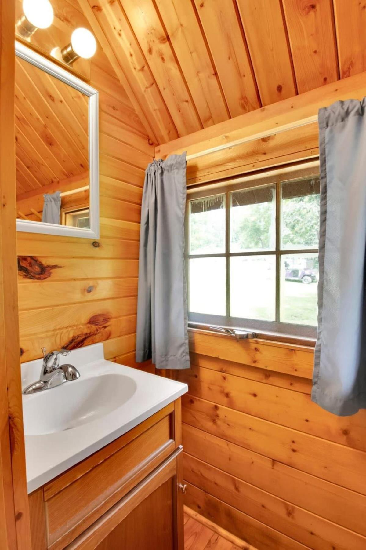 Rustic Cabin With Pool Access Bloomington Dış mekan fotoğraf
